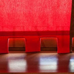 Рыцарский зал . Салон штор TEXTI. Гостиная. Пошив и фото штор в интерьере 2016